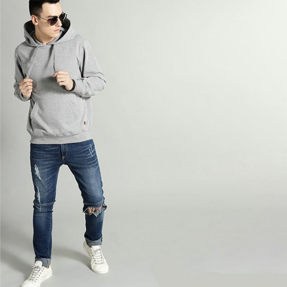 https://zenfashion.in/products/the-lifestyle-co-men-grey-melange-solid-hooded-sweatshirt