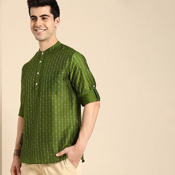 https://zenfashion.in/products/men-olive-green-gold-toned-ethnic-woven-design-kurta