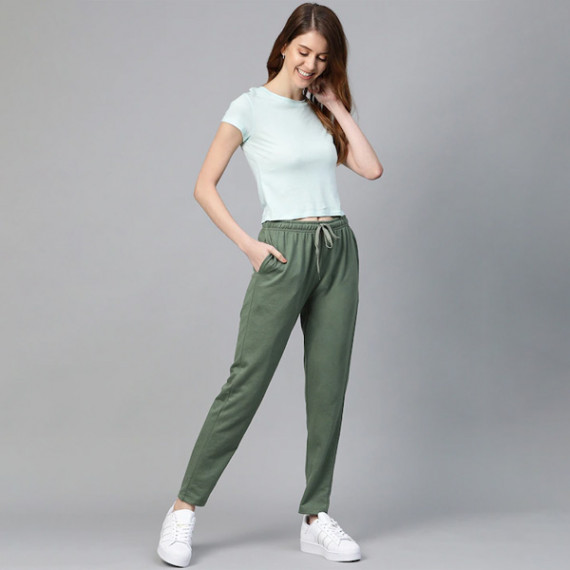 https://zenfashion.in/products/women-black-solid-side-stripes-cropped-track-pants