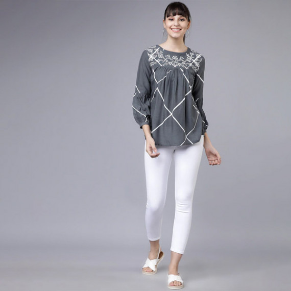 https://zenfashion.in/products/women-grey-and-white-printed-a-line-top