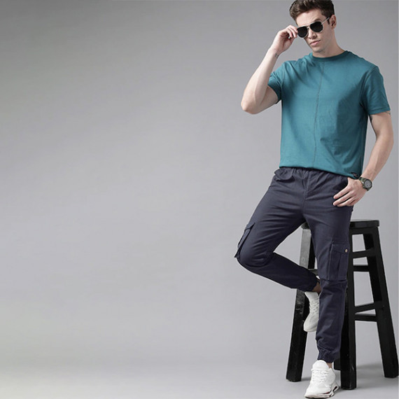 https://zenfashion.in/products/men-navy-blue-solid-mid-rise-woven-pure-cotten-cargo-trousers