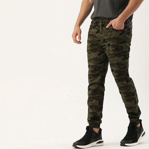 https://zenfashion.in/products/men-olive-green-camouflage-printed-slim-fit-joggers-trousers
