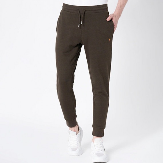https://zenfashion.in/products/men-olive-solid-joggers