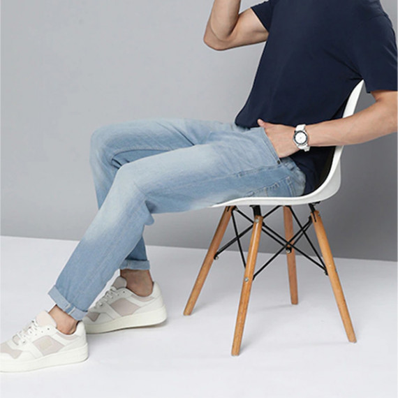 https://zenfashion.in/products/men-blue-slim-tapered-fit-light-fade-stretchable-jeans