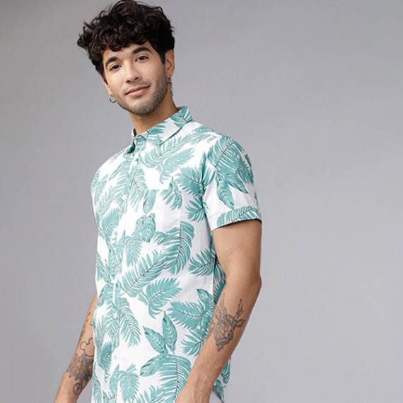 https://zenfashion.in/products/men-green-white-slim-fit-printed-casual-shirt