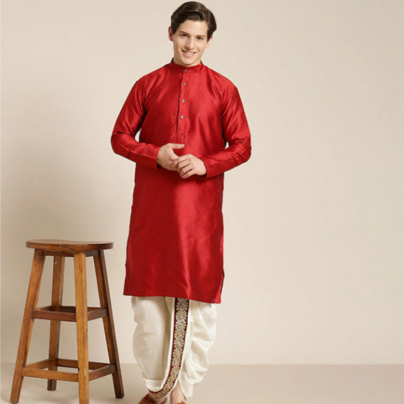 https://zenfashion.in/products/mens-cream-coloured-pure-cotton-double-layer-dhoti-gold-zari-border